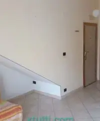 Fittasi grazioso bilocale arredato Via Sichelghaita Fittasi grazioso bilocale arredato Via Sichelghaita