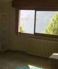 Affittasi appartamento con bellissima vista lago