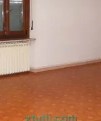 VENDESI MONOLOCALE VENDESI MONOLOCALE