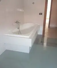 Palazzo 4 piani 150 m dal mare, zona residenziale