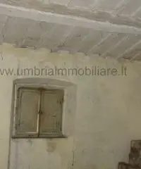 Palazzo circa mq. 1052 vic Perugia