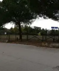 Deposito/piazzale + uffici in superstrada fano grosseto