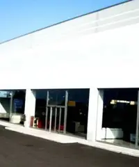 Capannone commerciale / industriale
