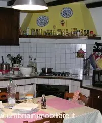Casale in vendita vic Marsciano e Perugia Casale in vendita vic Marsciano e Perugia