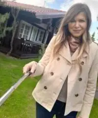 Bella donna cerca un uomo serio