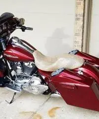 HARLEY DAVIDSON