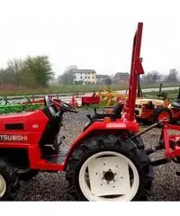 Trattore MITSUBISHI con fresa