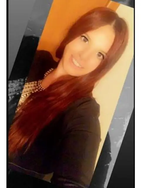 Ragazza 22 anni, baby sitter, parrucchiera Ragazza 22 anni, baby sitter, parrucchiera