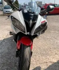 Vendo o scambio Yamaha r6 Vendo o scambio Yamaha r6