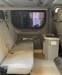 Furgone camper Opel vivaro