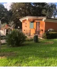 Villino singolo Pomezia x 2 persone Villino singolo Pomezia x 2 persone