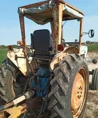 Trattore Ford 5000 cv66