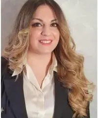 Segretaria Back office - interprete e traduttrice Segretaria Back office - interprete e traduttrice