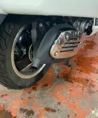 Piaggio Vespa 300 GTS - 2018 Piaggio Vespa 300 GTS - 2018