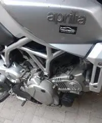 Aprilia mana 850