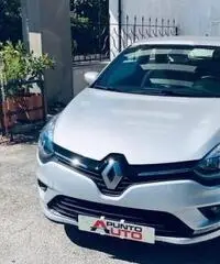 RENAULT Clio dCi 8V 75 CV Start&Stop 5 porte Ene RENAULT Clio dCi 8V 75 CV Start&Stop 5 porte Ene