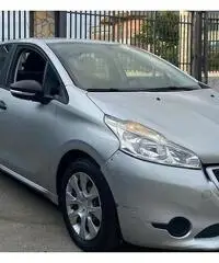 Peugeot 208.- 1.0 gpl garantita unico proprietario