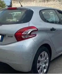 Peugeot 208.- 1.0 gpl garantita unico proprietario