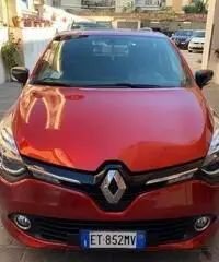RENAULT Clio 1.5 dCi 8V 90CV CAMBIO AUTOMATICO RENAULT Clio 1.5 dCi 8V 90CV CAMBIO AUTOMATICO