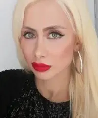 Oss, parrucchiera, bar, segretaria Oss, parrucchiera, bar, segretaria