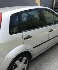 Ford Fiesta 2003 5P. 1-4 BENZ/METANO #AUTO2000srl