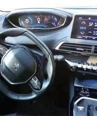 PEUGEOT 5008 2ª serie - 2017 PEUGEOT 5008 2ª serie - 2017