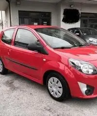 RENAULT TWINGO 1.2 BENZINA - Unico Proprietario RENAULT TWINGO 1.2 BENZINA - Unico Proprietario