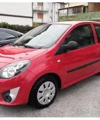 RENAULT TWINGO 1.2 BENZINA - Unico Proprietario RENAULT TWINGO 1.2 BENZINA - Unico Proprietario