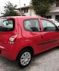RENAULT TWINGO 1.2 BENZINA - Unico Proprietario RENAULT TWINGO 1.2 BENZINA - Unico Proprietario