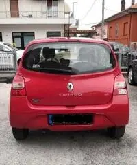 RENAULT TWINGO 1.2 BENZINA - Unico Proprietario RENAULT TWINGO 1.2 BENZINA - Unico Proprietario