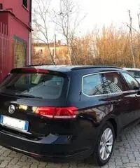 VOLKSWAGEN Passat Variant 2.0 TDI DSG Comfortlin