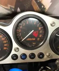 KAWASAKI ZRX 1200 S .