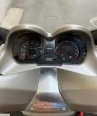 Aprilia Atlantic 250 - 2006 Aprilia Atlantic 250 - 2006
