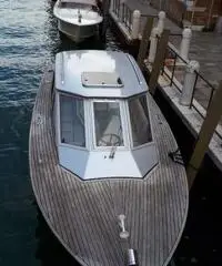 Imbarcazione hi-speed