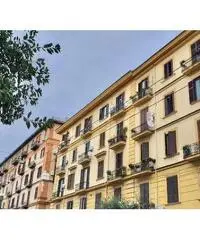 In Pieno centro di Napoli, con terrazzino In Pieno centro di Napoli, con terrazzino