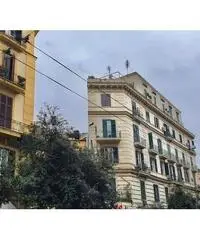 In Pieno centro di Napoli, con terrazzino