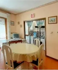 Cod.10-quadrilocale a 500 mt dal mare