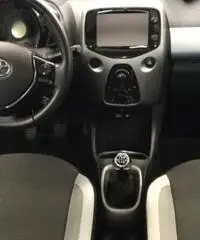 TOYOTA Aygo 1.0 VVT-i 69 CV 5 porte X-PLAY TOUCH TOYOTA Aygo 1.0 VVT-i 69 CV 5 porte X-PLAY TOUCH