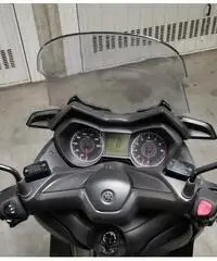 Yamaha Xmax 300