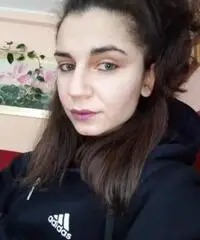 Cameriera, barista, commessa, baby sitter Cameriera, barista, commessa, baby sitter