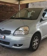 Toyota Yaris 1.0i 16V cat 5 porte Toyota Yaris 1.0i 16V cat 5 porte