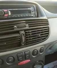 FIAT Punto 3ª serie - 2001 distribuzione fatta