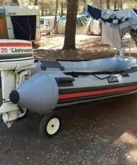 Gommone Sigma 345 + motore Johnson 25 CV Gommone Sigma 345 + motore Johnson 25 CV