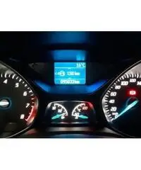 FORD FOCUS TITANIUM 1.6 cc GPL di fabbrica 120 cv FORD FOCUS TITANIUM 1.6 cc GPL di fabbrica 120 cv