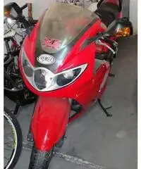 Triumph Sprint 1050 ST Triumph Sprint 1050 ST
