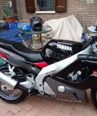 Yamaha FZR 600 - 1998