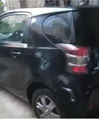Toyota iq