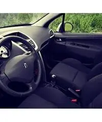 Peugeot 207 - 2011