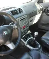 Alfa romeo gt - 2005