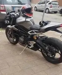 Street triple rs 765